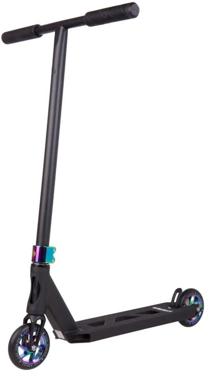Freestyle koloběžka Striker Essential L Black Rainbow